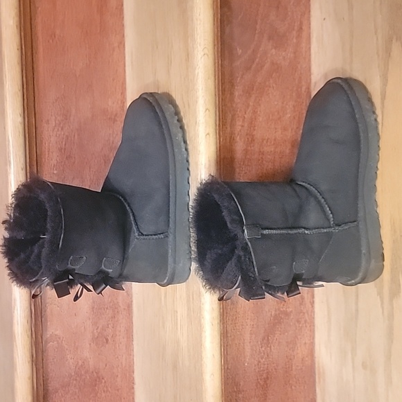 Ugg Bailey Bow II Boot Black Size 6 - Picture 4 of 9